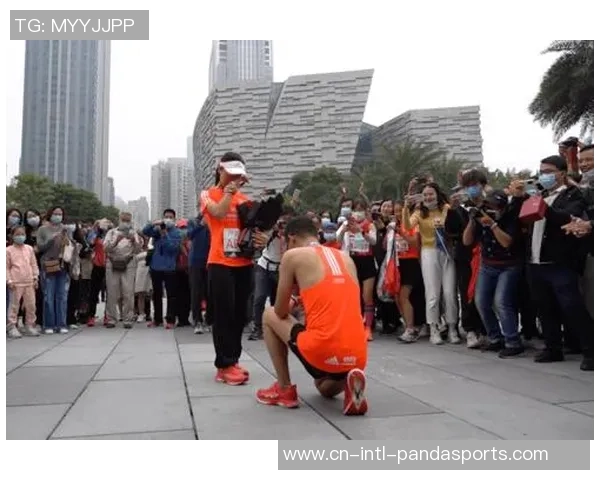 残特奥举重裁判无缝对接跑广马，希望能充沛享用羊城赛道